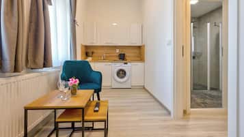 Mini-Kühlschrank, Kochgeschirr/Geschirr/Besteck