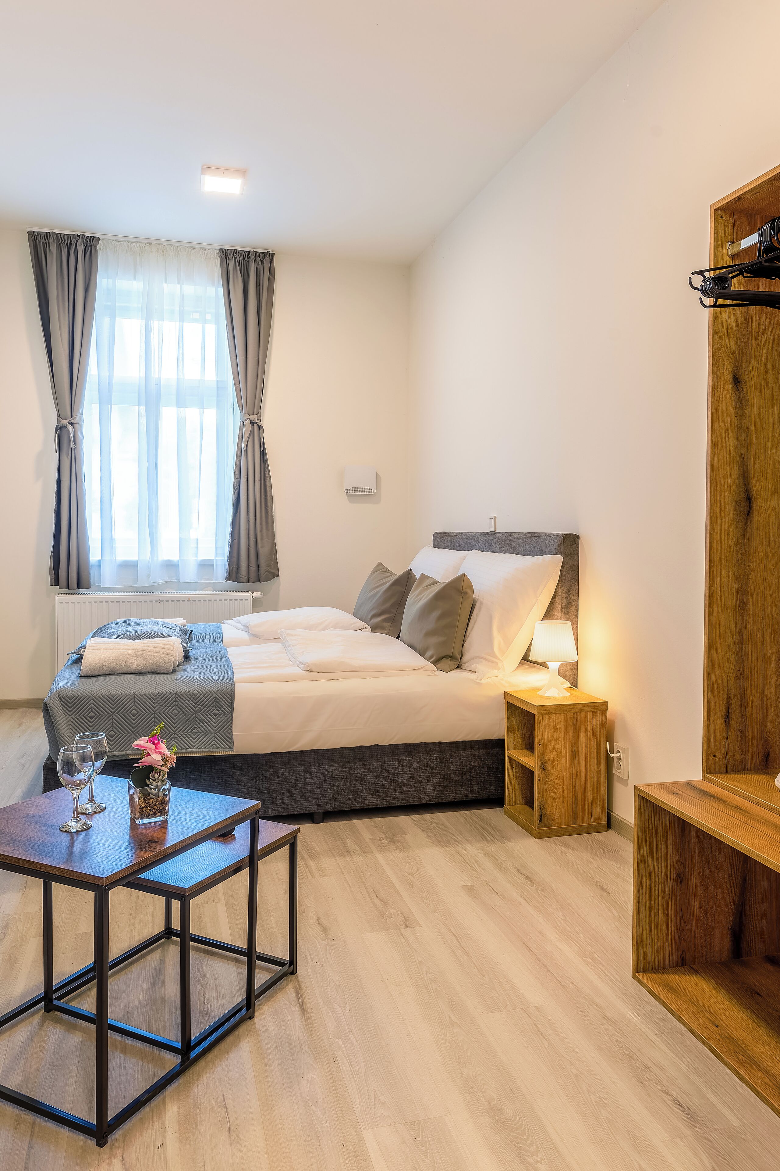 Wi-Fi gratuit, draps fournis