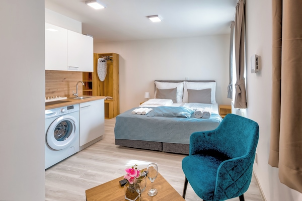 City-Studio, 1Â King-Bett