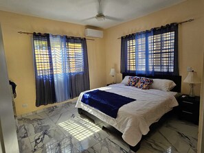 8 chambres, lit parapluie, Wi-Fi, draps fournis