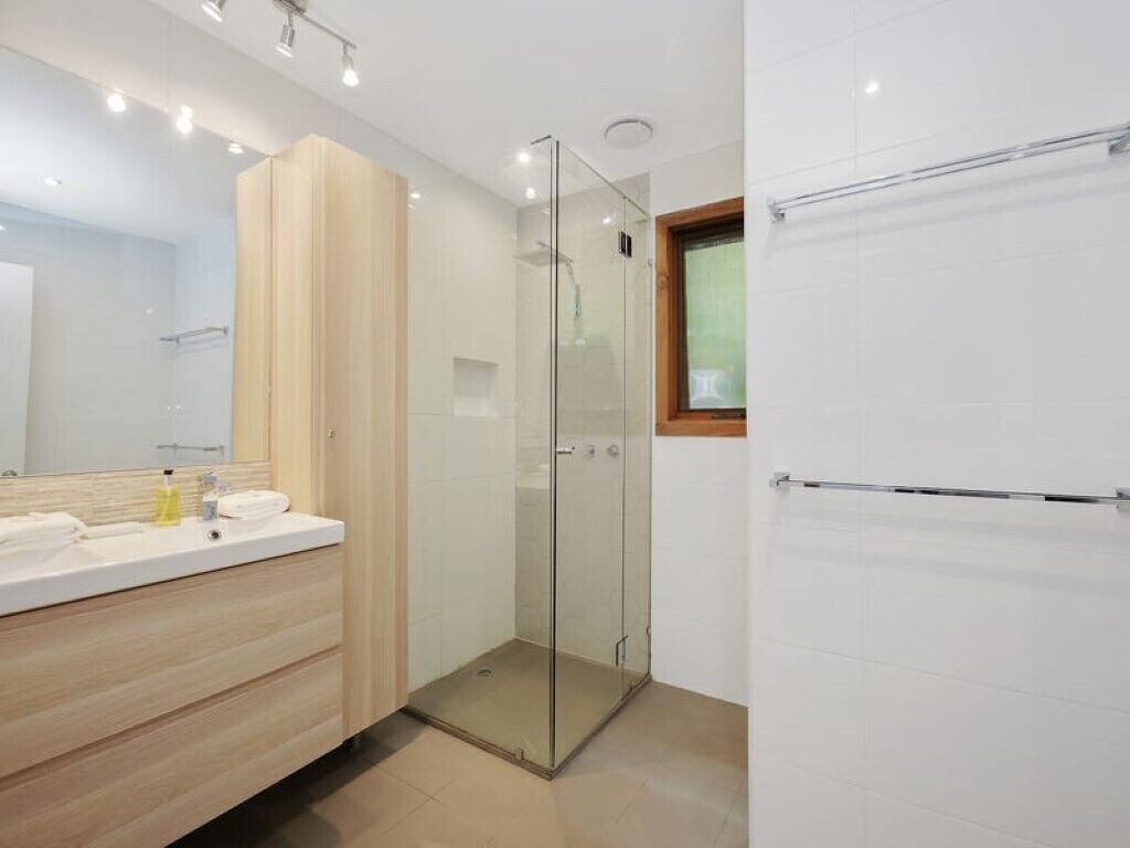 تجهيزات دش، مناشف، صابون، شامبو