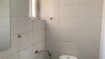 Apartment, 3 Bedrooms | Bathroom