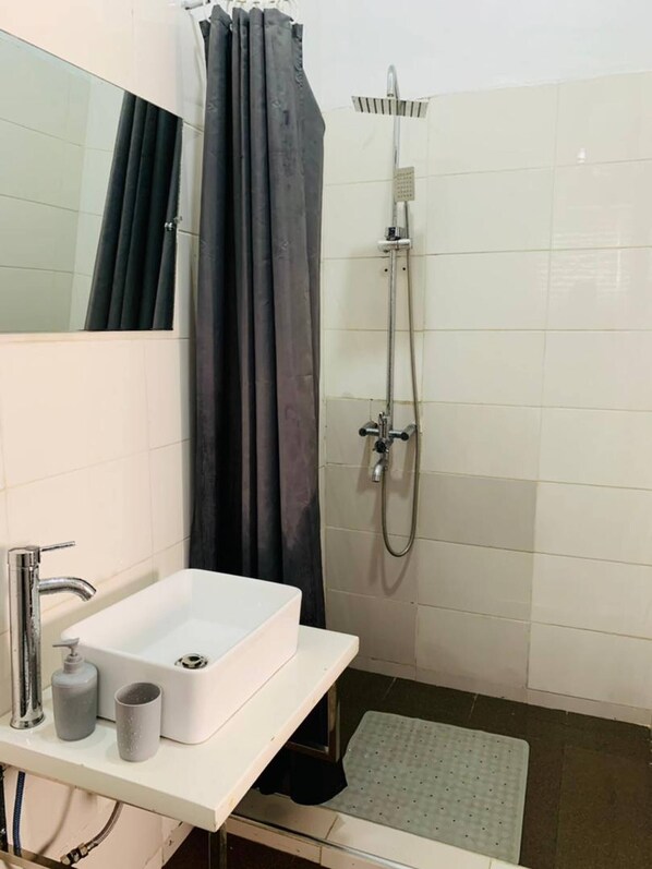 Apartemen, 3 kamar tidur | Kamar mandi