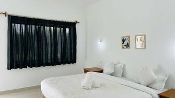 Premium suite, balkon, uitzicht op zwembad | Gratis wifi