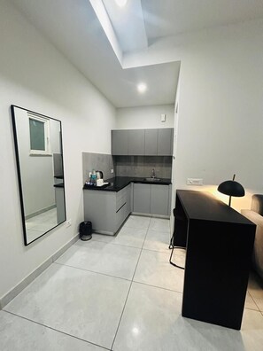 Studio Standard, balcon