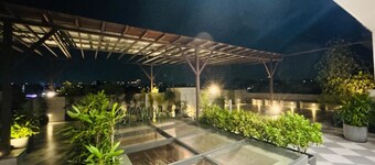 Royal Studio Golf Course Road