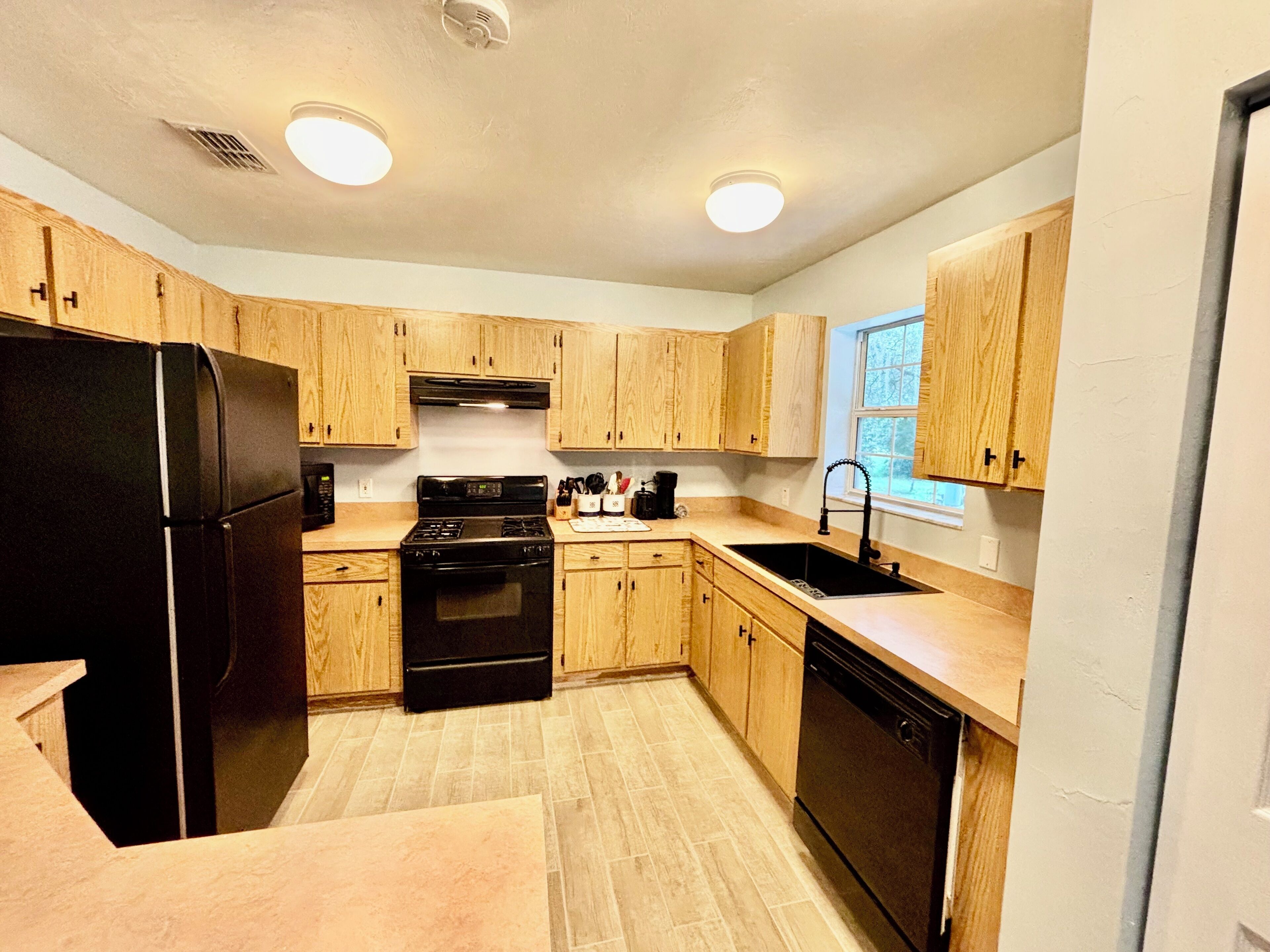 Microwave, oven, stovetop, dishwasher