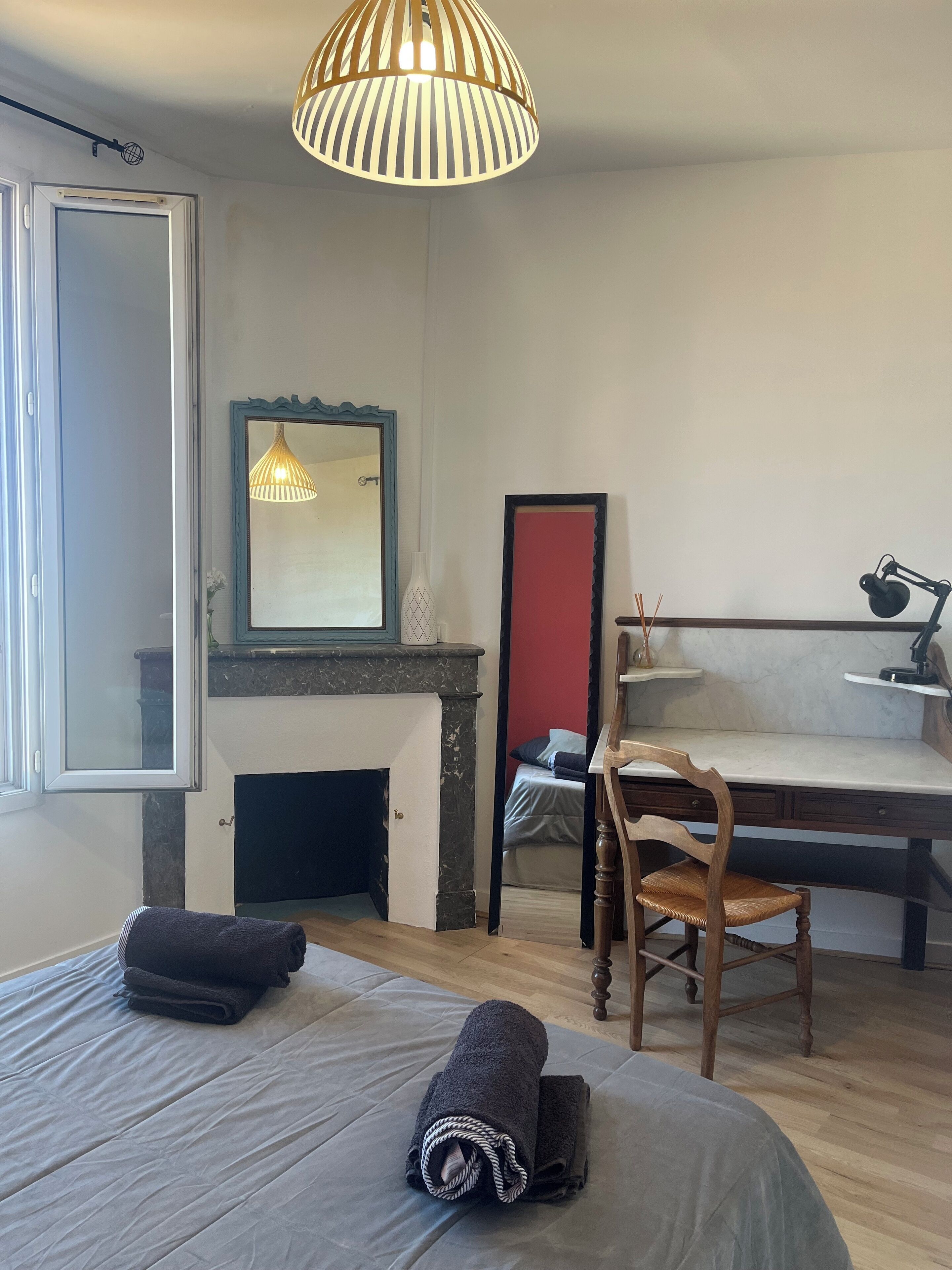 2 chambres, fer et planche à repasser, accès Internet, draps fournis