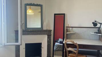 2 chambres, fer et planche Ă repasser, accĂšs Internet, draps fournis