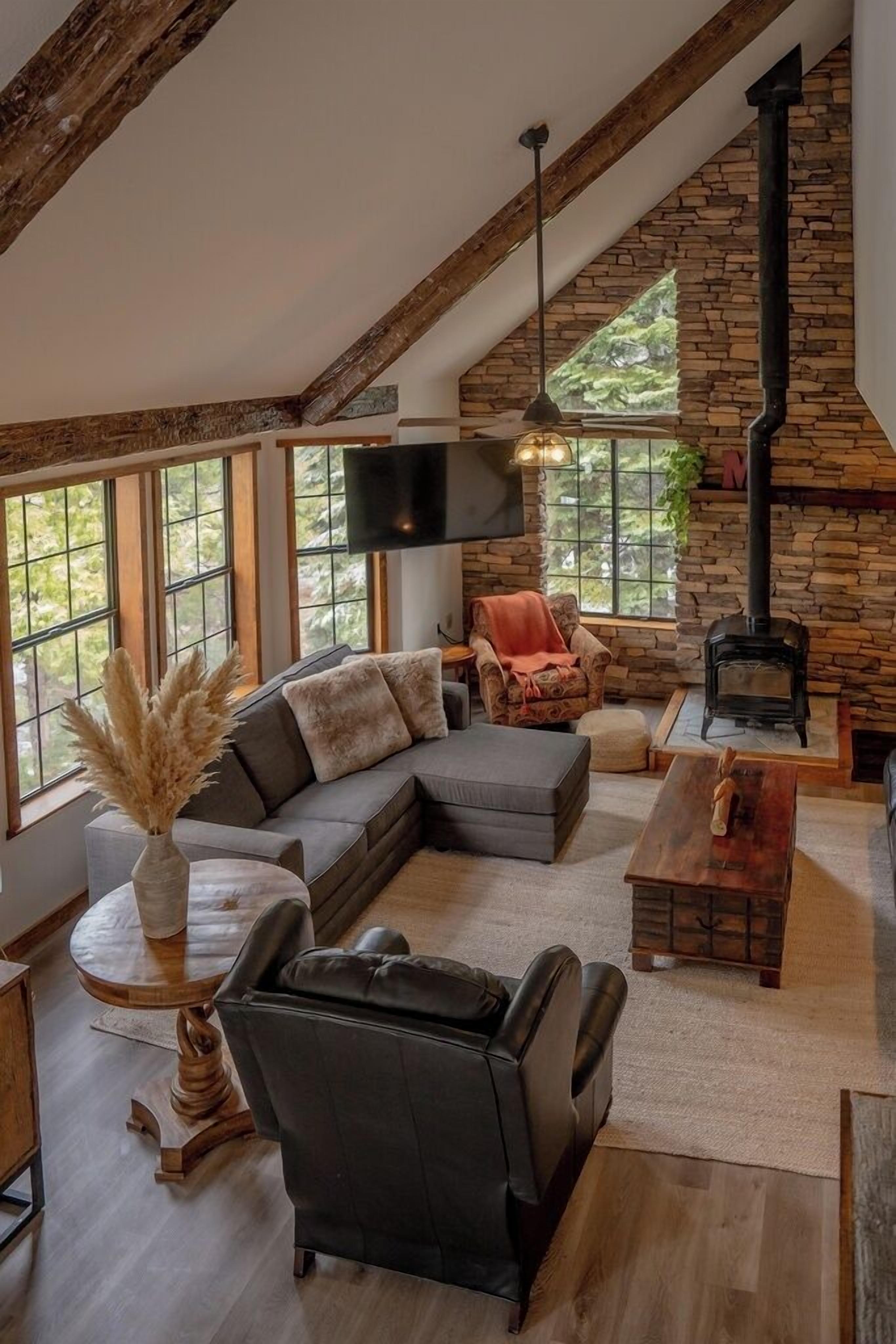 TV, fireplace, offices