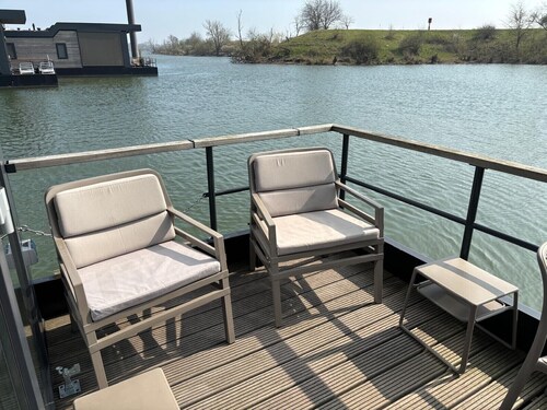 Maasterp - Woonboot 14