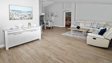 Villa | 3 bedrooms, Internet