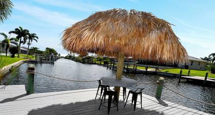 Mei Jing Waterfront Pool and Tiki Hut-must see