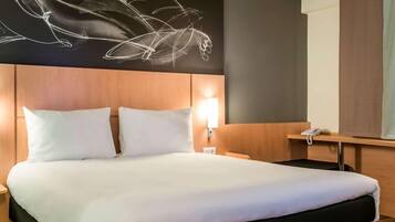 Classic-Doppelzimmer | Zimmersafe, Schreibtisch, Verdunkelungsvorhänge, schallisolierte Zimmer