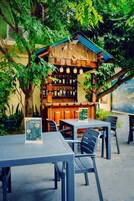 2 bars/lounges, brewpub