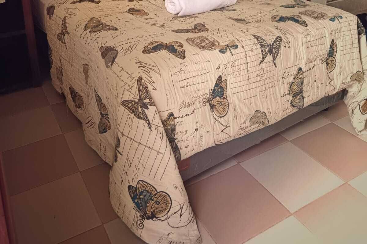 مساحة عمل للكمبيوتر المحمول وواي فاي مجانًا وبديكورات فريدة لكل غرفة