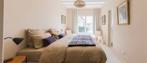 4 chambres, fer et planche à repasser, accès Internet, draps fournis