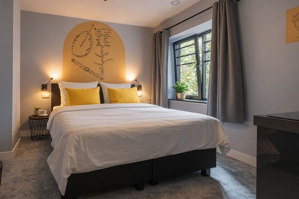 Soft gray carpet flooring creates a warm and homely feel.