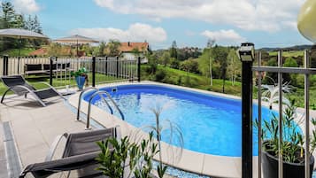 Family House, Multiple Bedrooms, 2 Bathrooms, Mountainside (Riverside House with Pool and Hot Tub) | Private pool