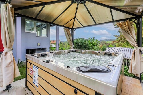 Riverside House With Pool and Hot Tub