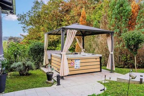 Family House, Multiple Bedrooms, 2 Bathrooms, Mountainside (Riverside House with Pool and Hot Tub) | Outdoor spa tub - Riverside House With Pool and Hot Tub (Karlovac)