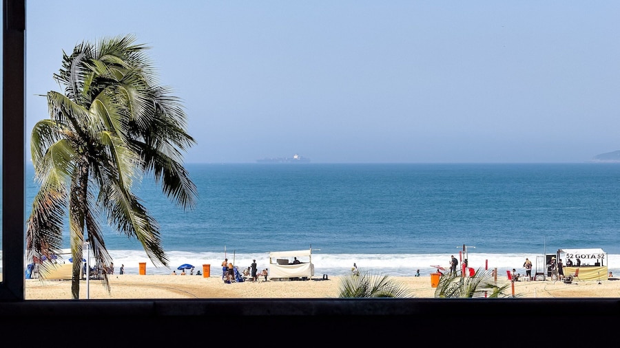 Copacabana – Av. Atlântica | 4 quartos, a poucos passos da Praia - por Casapē Rio