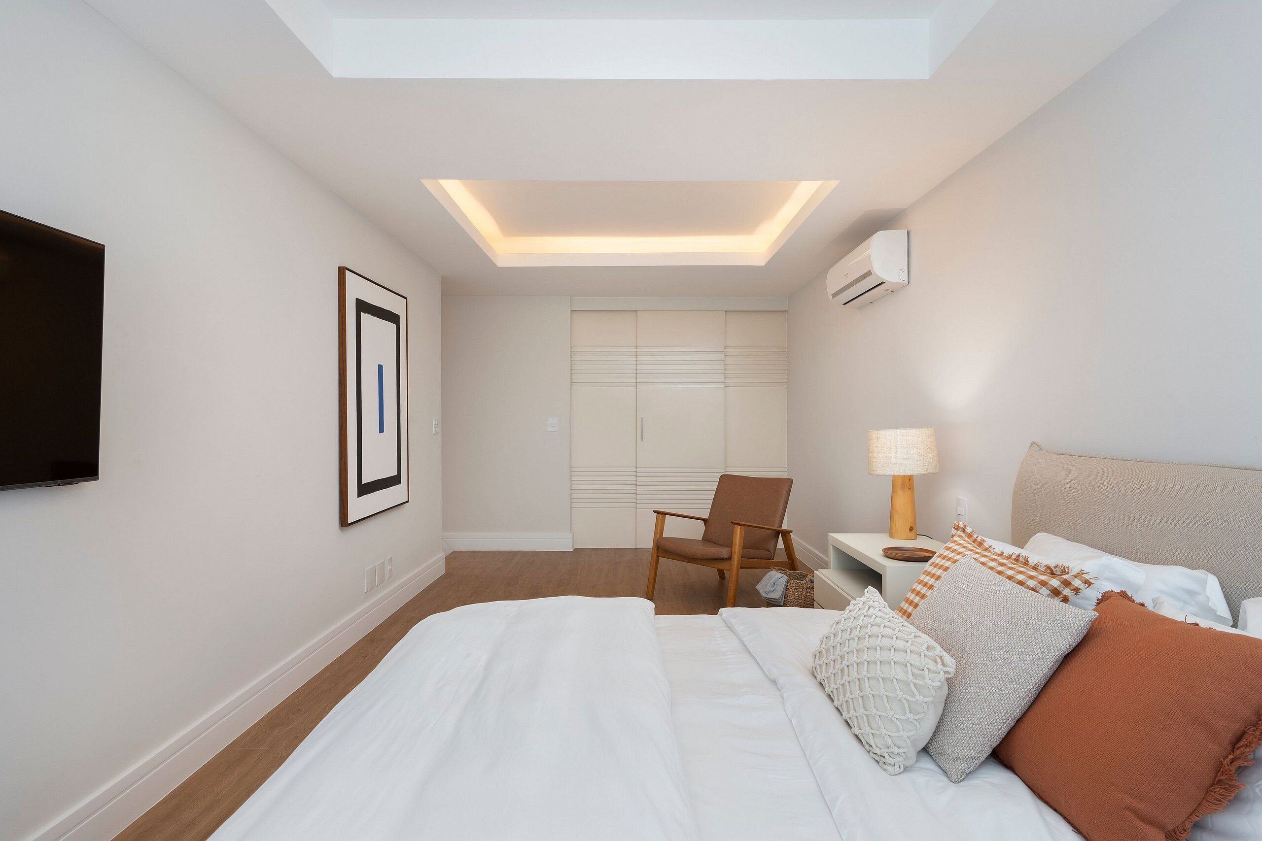 Basic Apartment | Blackout curtains, iron/ironing board, free WiFi