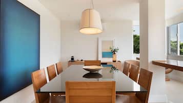 Departamento básico | Restaurantes