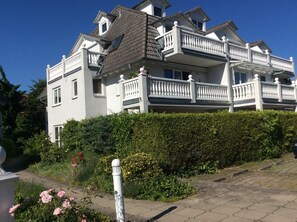 Exterior - Apartment 'Am Schlosssee' with Balcony and Wi-Fi (Salem)