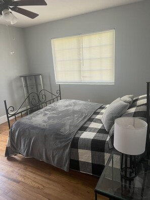 2 bedrooms, WiFi, bed sheets