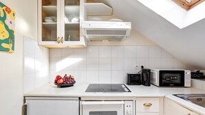 Unclassified image, 2 of 26, button - Comfortable 1BR in Latin Quarter (Paris)