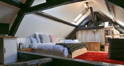 Casa Mialy Holiday Home with Mountain View, Wi-Fi and Air Conditioning