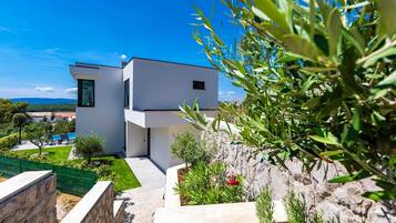 فيلا | 4 عدّة غرف نوم