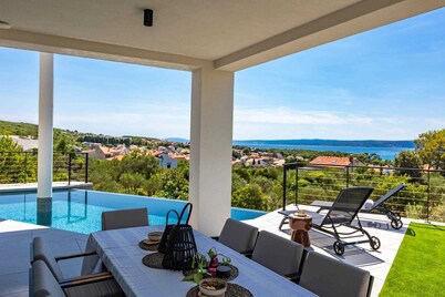 Luxury Villa 45 With Infinity Pool