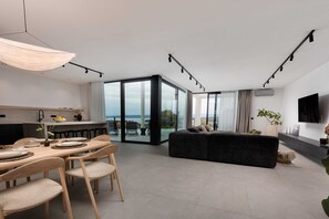 Villa | 4 bedrooms - Luxury Villa 45 With Infinity Pool (Punat)