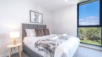 2 bedrooms, iron/ironing board, WiFi, bed sheets