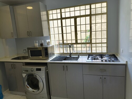 RENOVATED APARTMENT IN THE CENTER OF CARACAS CONTINUOUS WATER AND WIFI CLOSE TO ALL AMENITIES