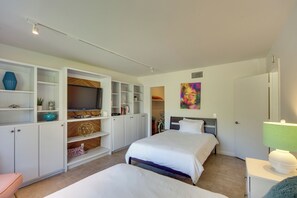 Apartment (2 Bedrooms) | Interior - Pet-friendly Stay w/ Patio in Palm Desert Resort! (Palm Desert)