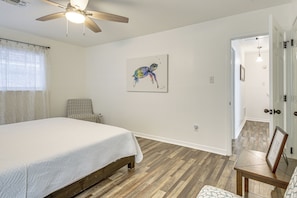 Apartment (2 Bedrooms) | Interior - 23 Mi to Nola: Cozy & Quaint Destrehan Townhome (Destrehan)