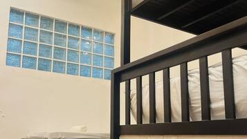 Deluxe Quadruple Room | Laptop workspace, free WiFi