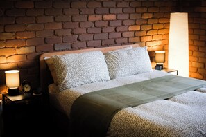 2 Schlafzimmer, BĂŒgeleisen/BĂŒgelbrett, Internetzugang, BettwĂ€sche