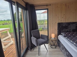 2 bedrooms, free WiFi, bed sheets, wheelchair access