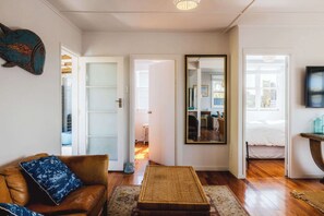 Interior - The Cottage – Oneroa’s Best Viewpoint (Waiheke Island)