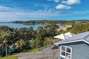 Property grounds - The Cottage – Oneroa’s Best Viewpoint (Waiheke Island)