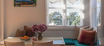 The Cottage – Oneroa’s Best Viewpoint