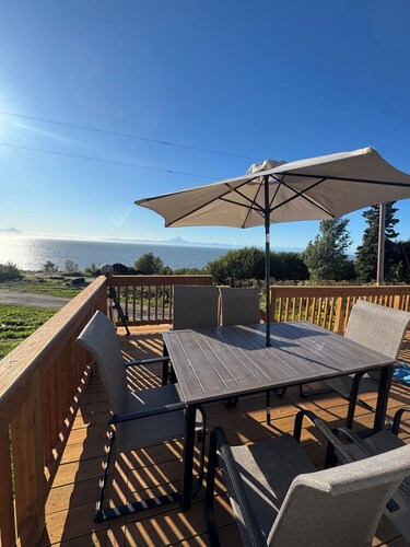 Ocean front cabin in Clam Gulch