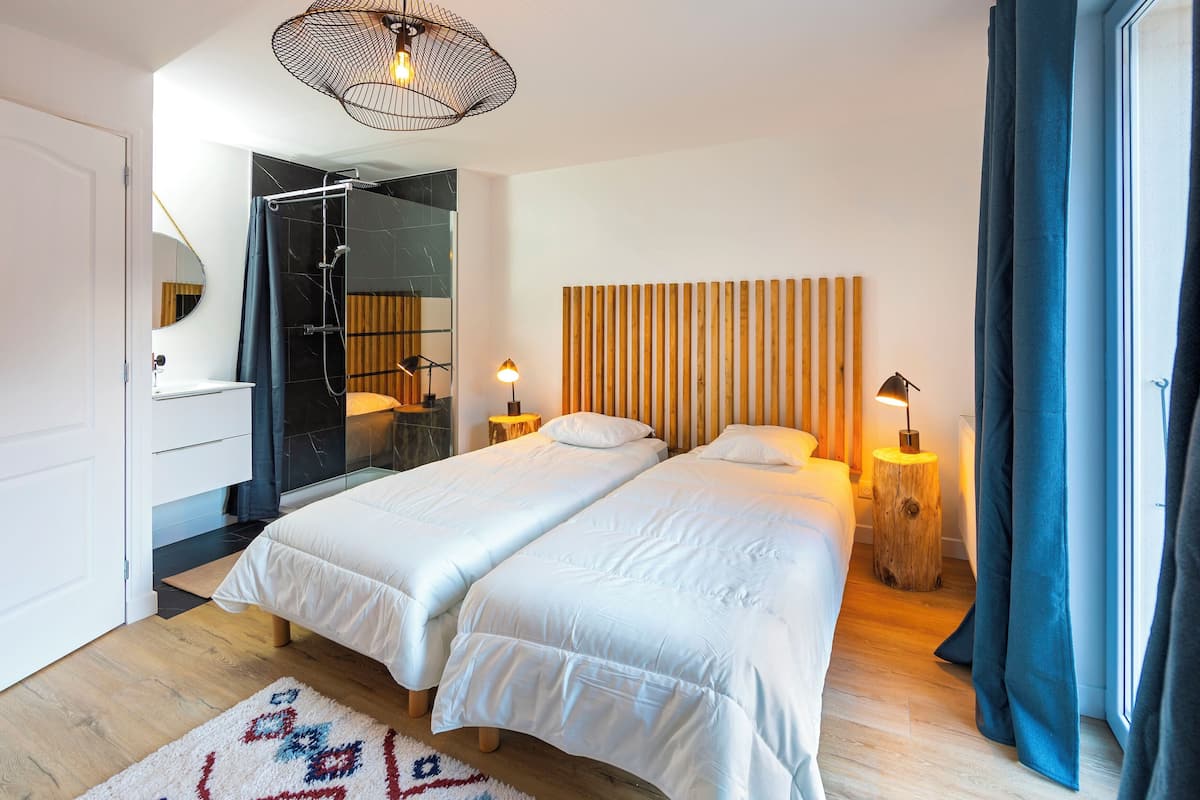 Double or Twin Room | Free WiFi