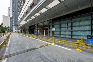 Front of property - Beijing Shimao TNT Apartments (Beijing)