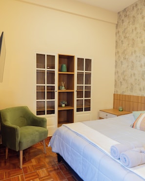 1 bedroom, iron/ironing board, free WiFi, bed sheets