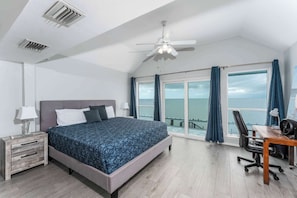 4 Schlafzimmer, Schreibtisch, Bügeleisen/Bügelbrett, WLAN